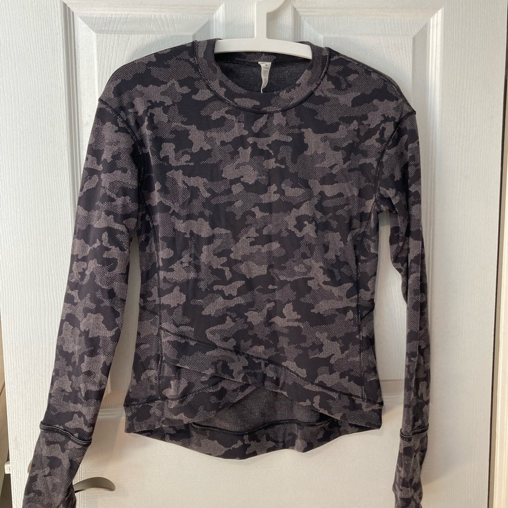 Lululemon - close to crossing long sleeves